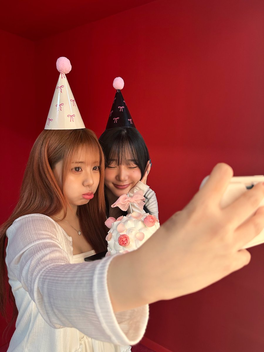 redsodacircle's tweet photo. 리나의 생일을 추카합니다 🎶🥳

#redsodacircle #레드소다써클 #RSC #레소클
#유리나 #리나 #구하루 #하루 #rina #haru https://t.co/AG5GnJdhr0