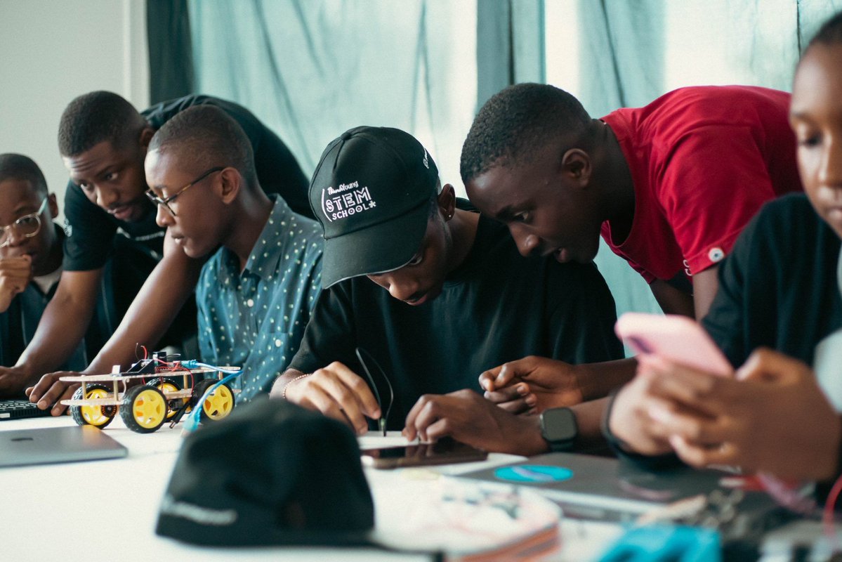 African Pilot tweet media