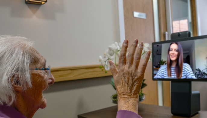 suelearner's tweet photo. Adopt a Grandparent: Bringing generations together in care homes https://t.co/xTlAAPbPLQ https://t.co/1P1lgTDU3s