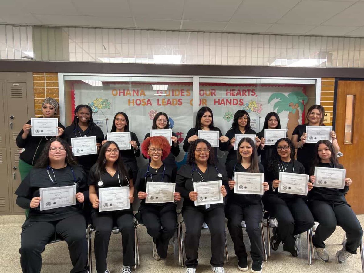 StephenJamesMBA's tweet image. Eisenhower Health Science students proudly showing their CCMA certifications, demonstrating hard work and dedication to the healthcare field. 👏🏾 @AldineCTE #healthscience #CCMA #CareerReady
