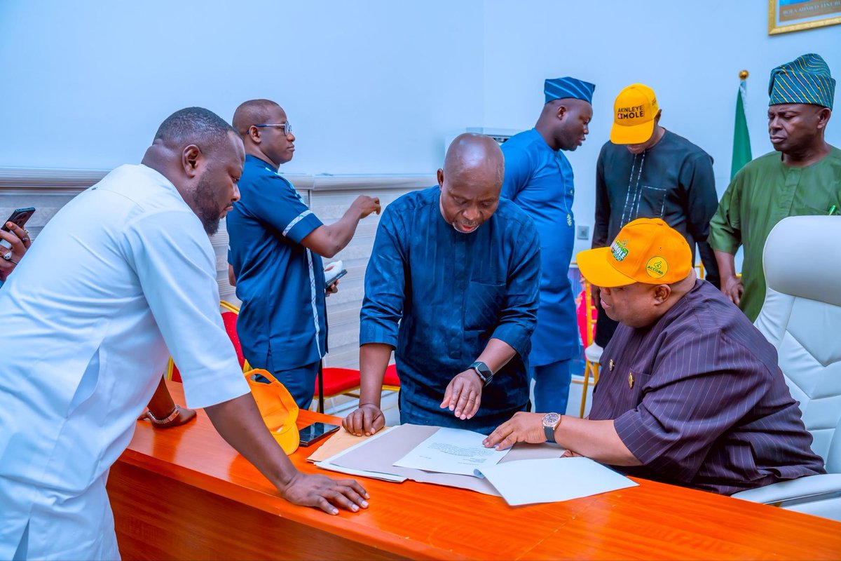 Pelumi Olajengbesi, Esq., tweet media