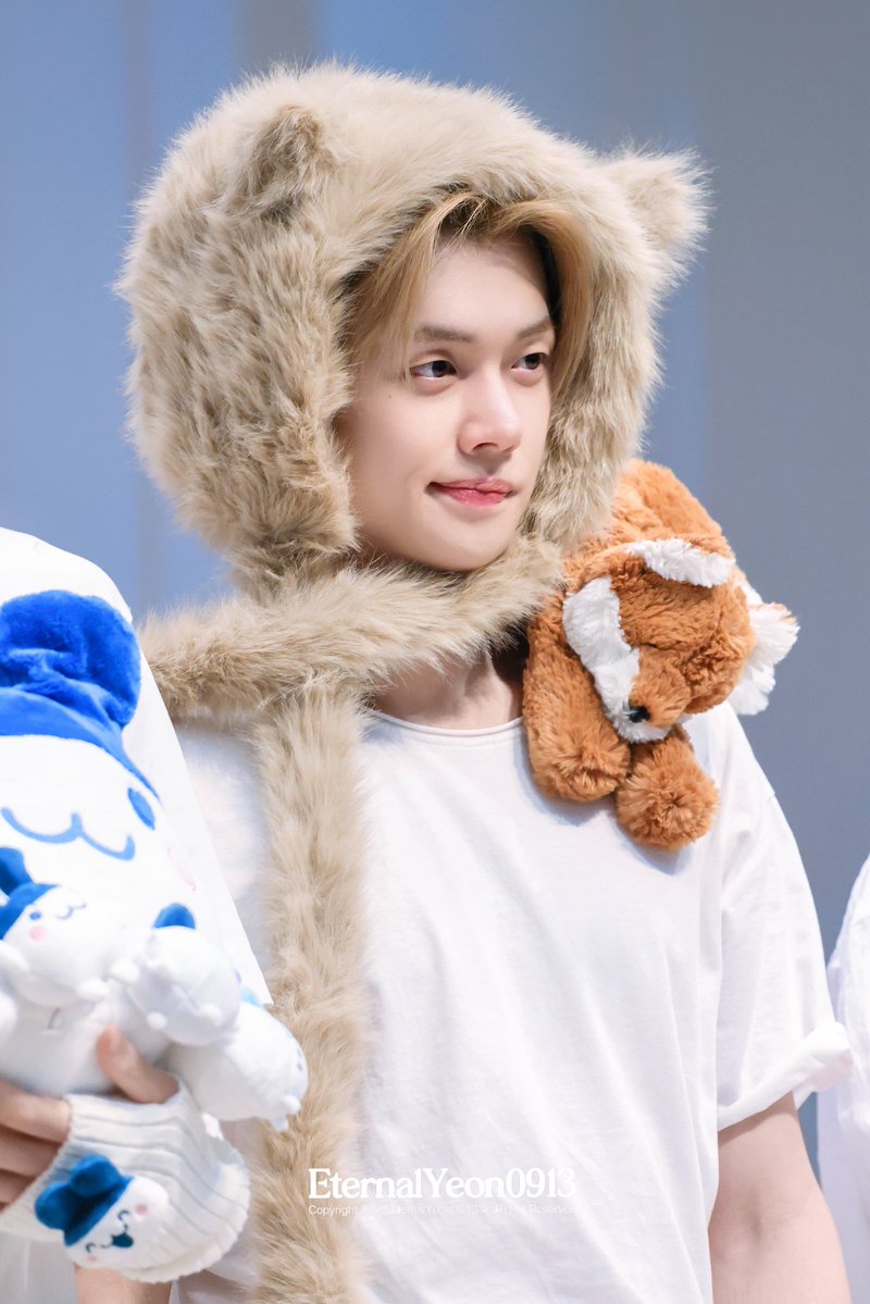 EternalYeon0913 tweet media