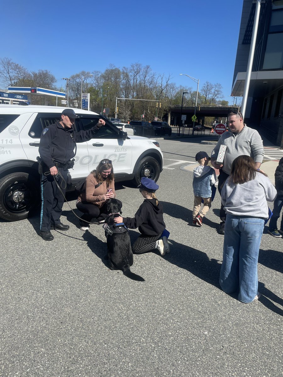 Tufts Univ. Police tweet media
