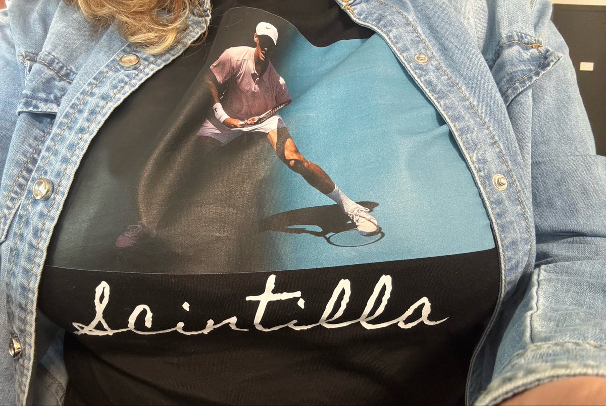 Dreamony2's tweet image. Come dimostrare quanto voglio bene a Jannik?
Così 👇
#Sinner
#Champion