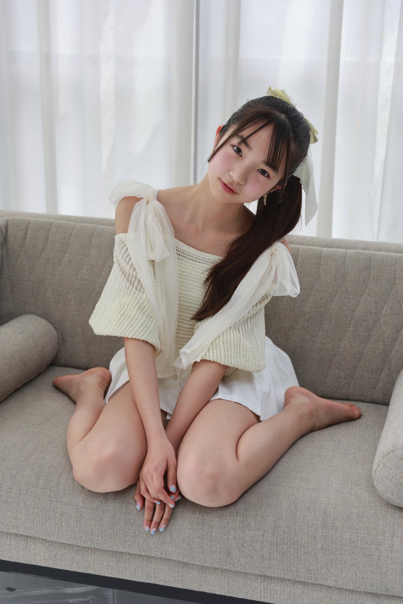 ぺったんこ座りのふーみん 🤗 素敵な笑顔をありがとうございます