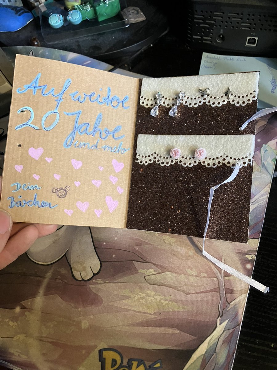 JaninaZefi's tweet photo. 20 jahre und noch viiiiel viel mehr 🥰🥰🥰🥰 mein bärchen! 🧸 https://t.co/YzQqDO9Lxa