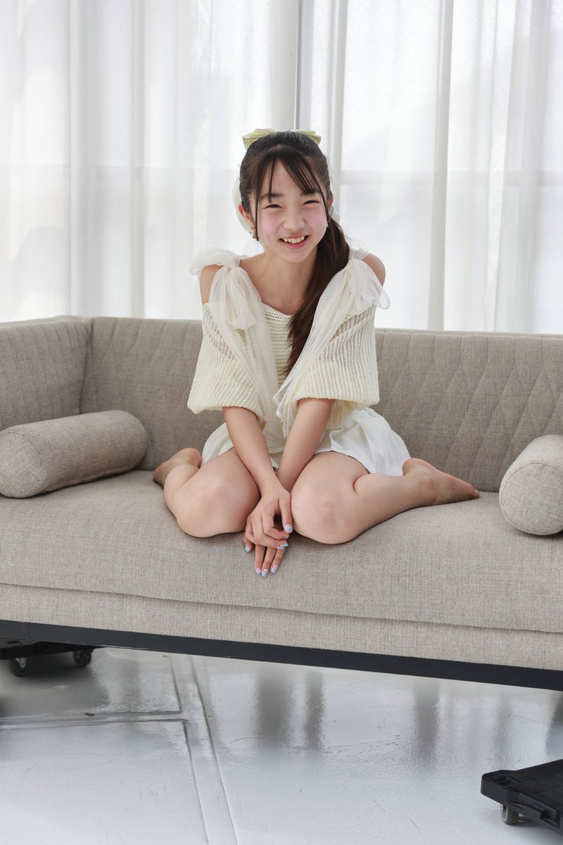 ぺったんこ座りのふーみん 🤗 素敵な笑顔をありがとうございます