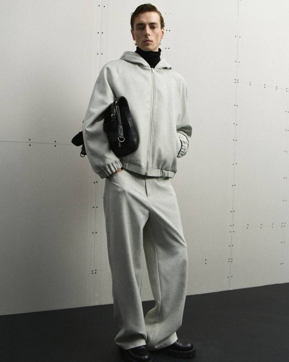 «Бумага» tweet media