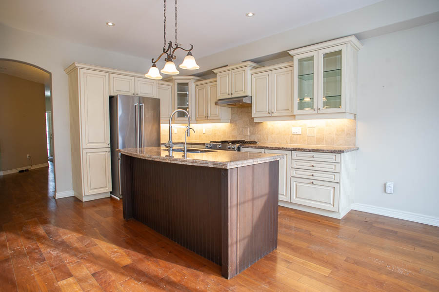 TeamKateAgents's tweet image. #ForSale! 48-655 Park Road North in #Brantford's Madison Park complex is a spectacular 2-storey home with 2 bedrooms and 3.5 bathrooms plus a fully finished basement. Listed at $649,900. #RealEstate 
Revel Realty Inc. - The Kate Broddick Team
Kate Broddick - Real Estate Sales Rep