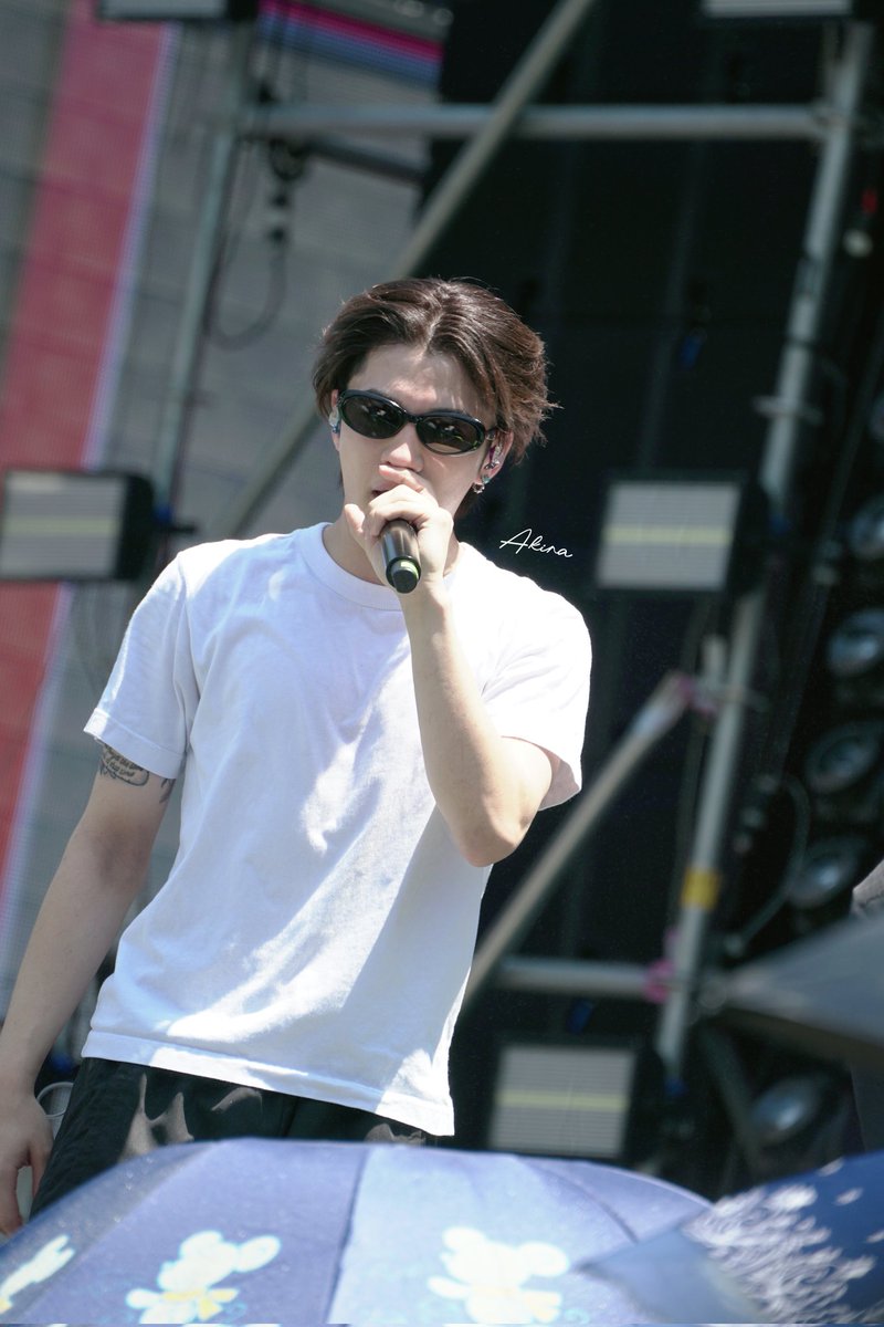 Light_Akira's tweet image. สุดหล่อท่ามกลางแสงแดดที่เจิดจ้าซะเหลือเกิ้นนนน
#SuperFluid #SuperFluid2026
#KingPowerSongkran2026
#WHHinThailand
#WOLFHOWLHARMONY #WHH #GHEE