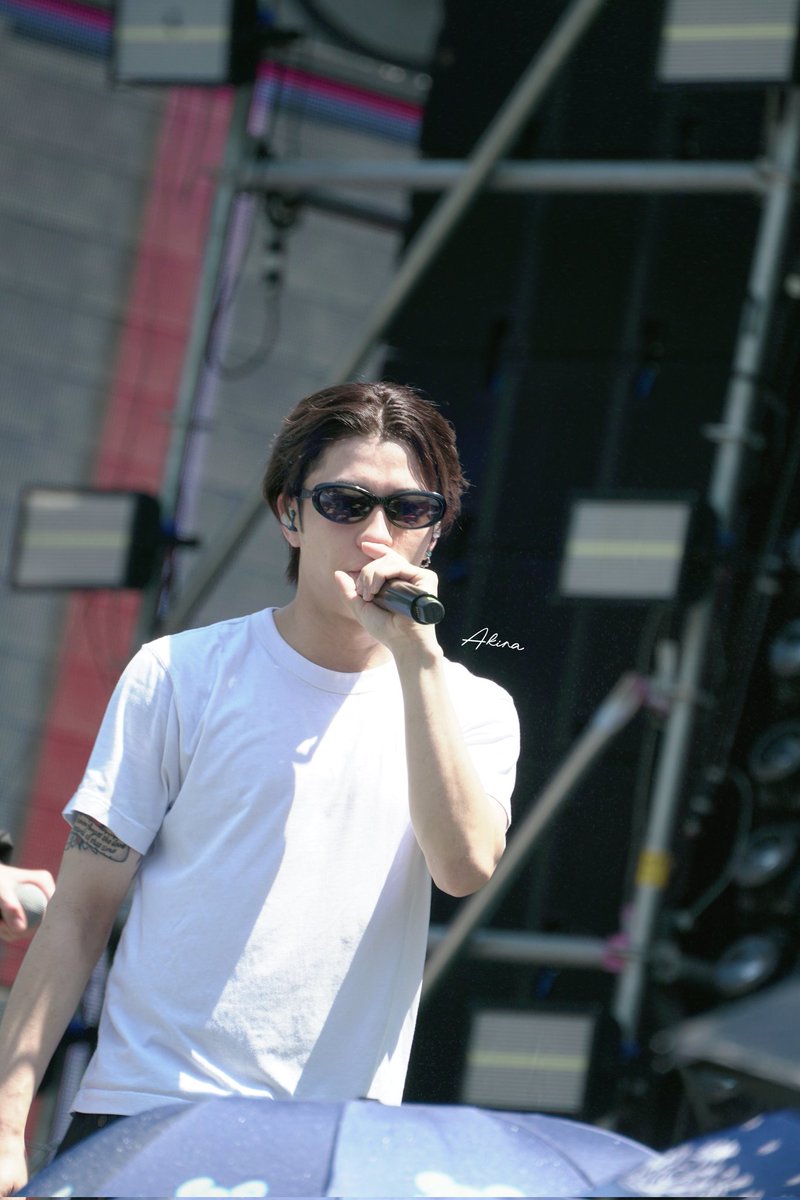 Light_Akira's tweet image. สุดหล่อท่ามกลางแสงแดดที่เจิดจ้าซะเหลือเกิ้นนนน
#SuperFluid #SuperFluid2026
#KingPowerSongkran2026
#WHHinThailand
#WOLFHOWLHARMONY #WHH #GHEE