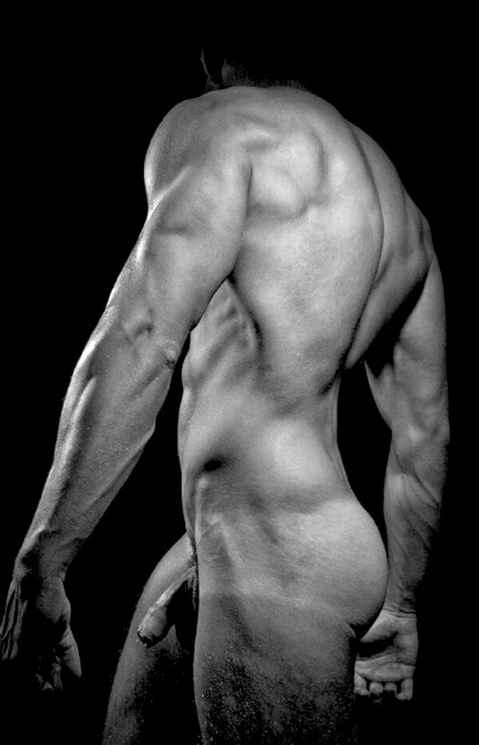 B&W Erotic tweet media