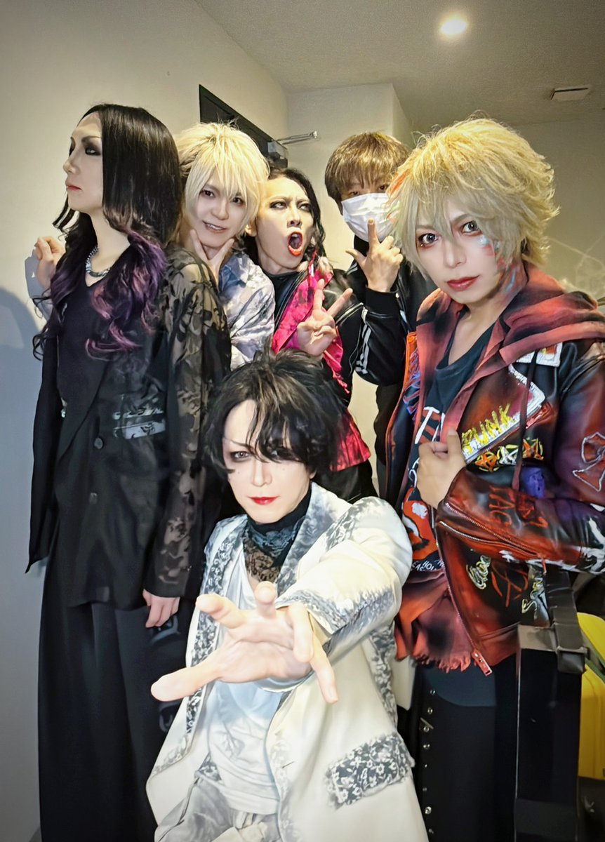 ナナ- OFFICIAL - tweet media