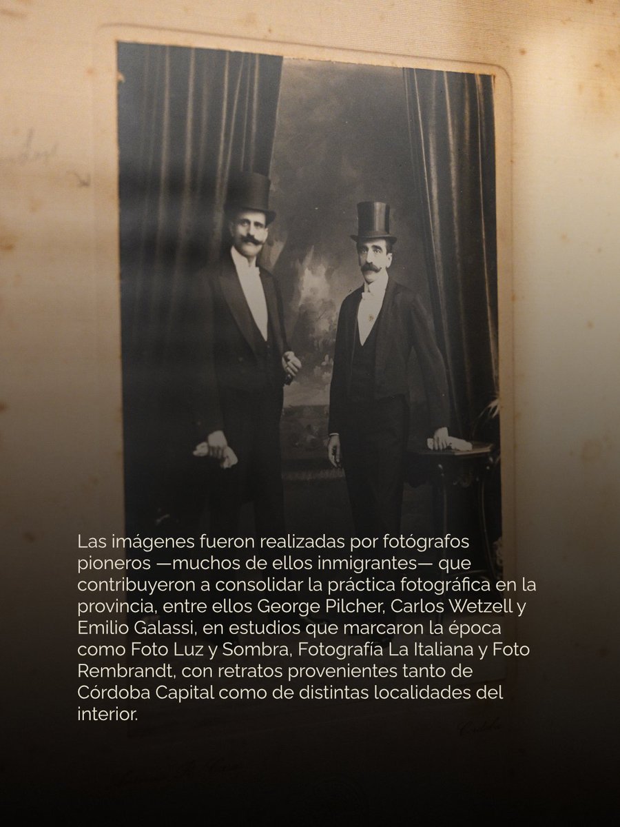MuseoDionisi's tweet photo. 𝗠𝘂𝗲𝘀𝘁𝗿𝗮 𝗲𝗻 𝗲𝘅𝗵𝗶𝗯𝗶𝗰𝗶ó𝗻 𝗱𝗲𝗹 𝟮𝟬 𝗱𝗲 𝗺𝗮𝗿𝘇𝗼 𝗮𝗹 𝟮𝟲 𝗱𝗲 𝗷𝘂𝗹𝗶𝗼 𝗱𝗲 𝟮𝟬𝟮𝟲.

📸 𝗖𝗢𝗟𝗘𝗖𝗖𝗜Ó𝗡 𝗚𝗙 𝗚𝗔𝗟𝗘𝗥Í𝗔 𝗙𝗢𝗧𝗢𝗚𝗥Á𝗙𝗜𝗖𝗔
𝘓𝘢 𝘪𝘮𝘢𝘨𝘦𝘯 𝘮𝘶𝘦𝘴𝘵𝘳𝘢 𝘭𝘰 𝘲𝘶𝘦 𝘧𝘢𝘭𝘵𝘢. 𝘓𝘢 𝘱𝘢𝘭𝘢𝘣𝘳𝘢 𝘯𝘰𝘮𝘣𝘳𝘢 𝘭𝘰 𝘲𝘶𝘦 𝘧𝘶𝘦 https://t.co/SQeOmkMbol