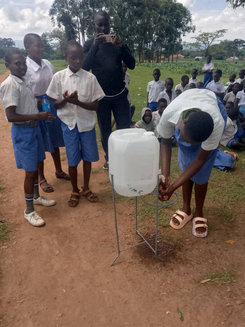 Stawi256's tweet image. Together, we are fostering healthier habits and improving learning environments.. #Hygiene #HandWashing #PublicHealth.