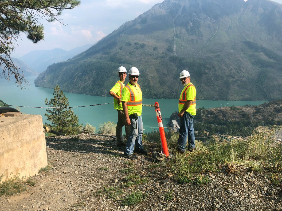 spongejet's tweet photo. SJ technology is designed to lower dust generation and enable the recycling of abrasive media, reducing waste volume when compared to disposal of ordinary, single-use abrasives. This Earth Day, we're proud to play a small part in lowering the environmental impact of surface prep. https://t.co/sBYcgmF0jt