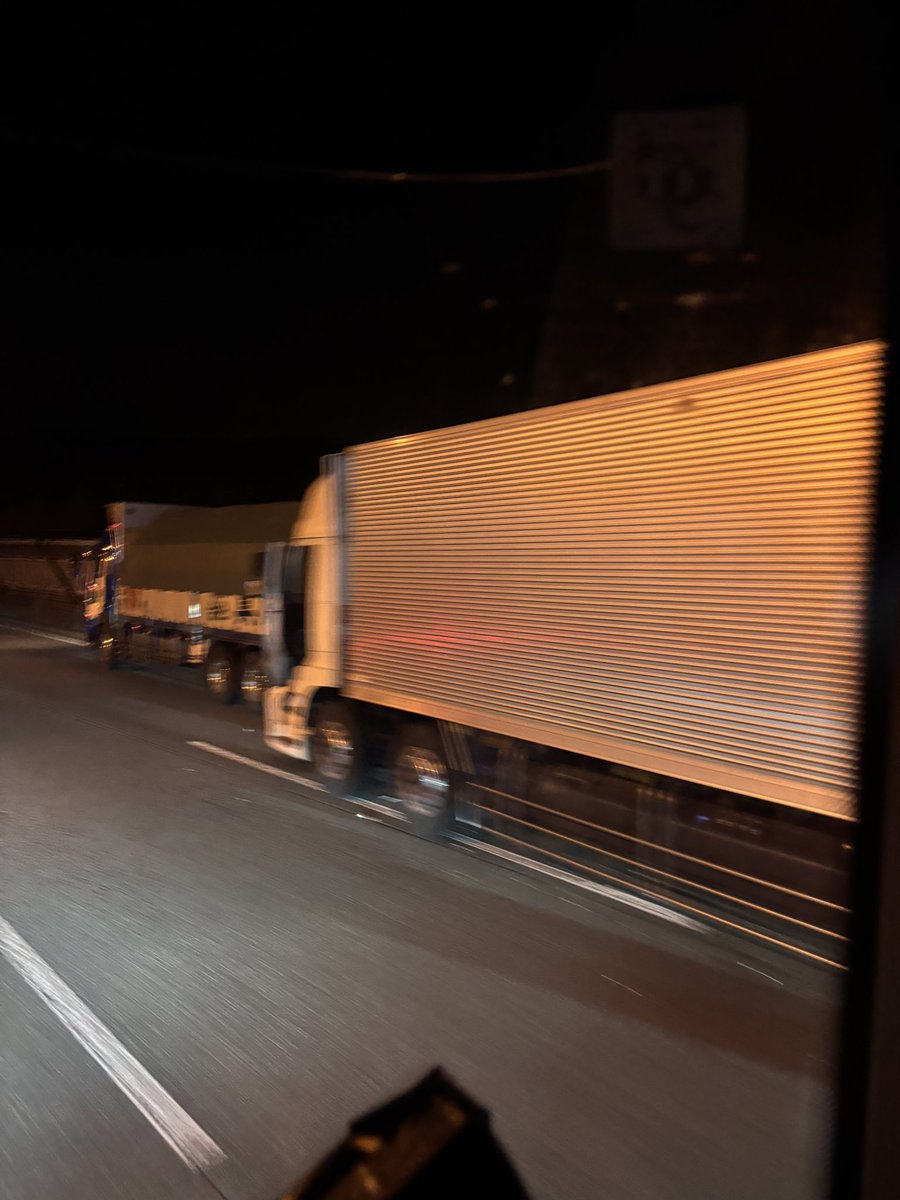 天どん tweet media