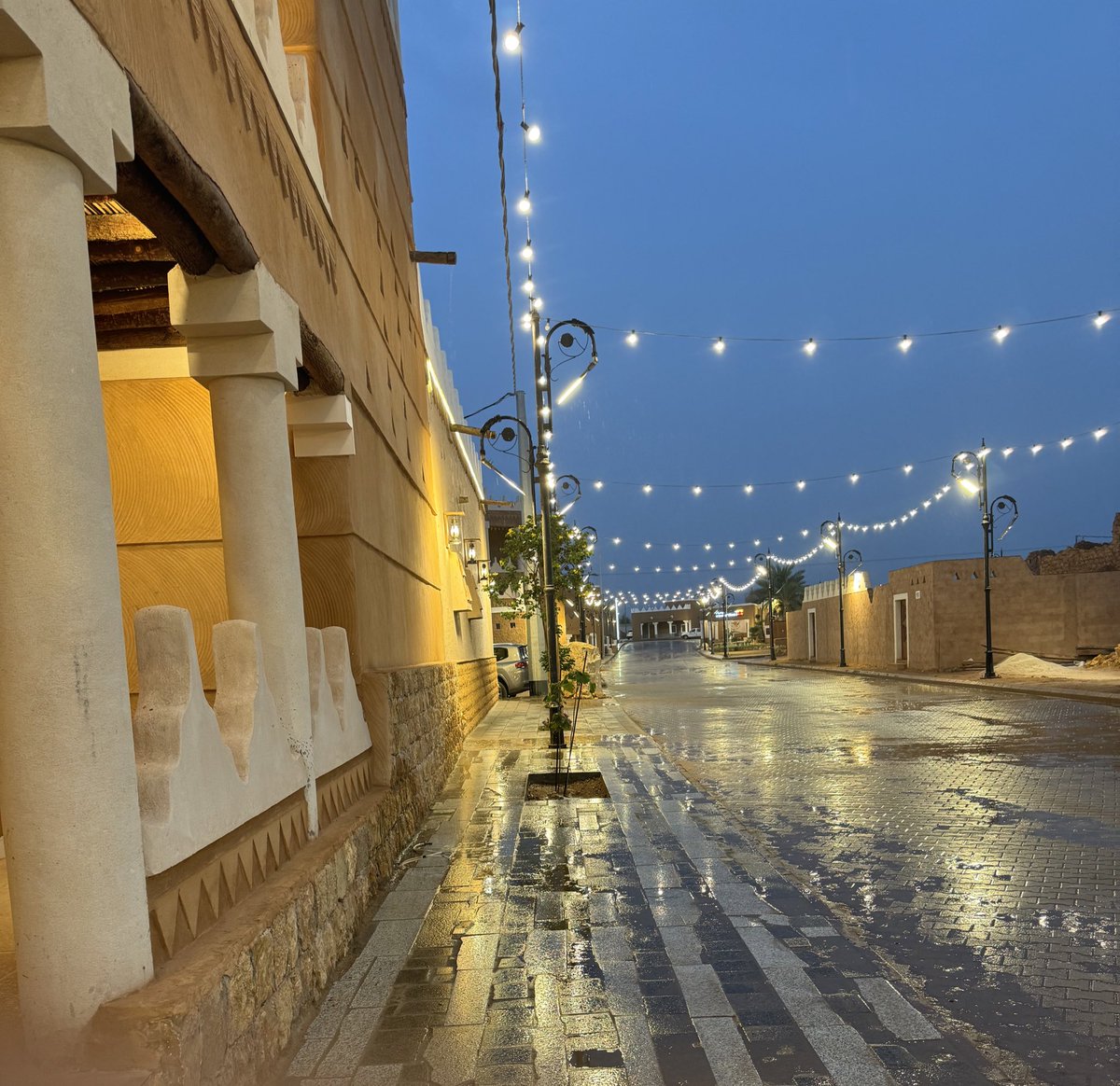 #مساء_الاجواء_الحلوه
خاطرة……اذا رحل الانسان ما اجمل ان يقال، ما اكثر المال الذي انفقه….. لا الذي تركه.
وكما قيل:أمنيات الموتى لاتتحقق
#امطار #مرات #الرياض