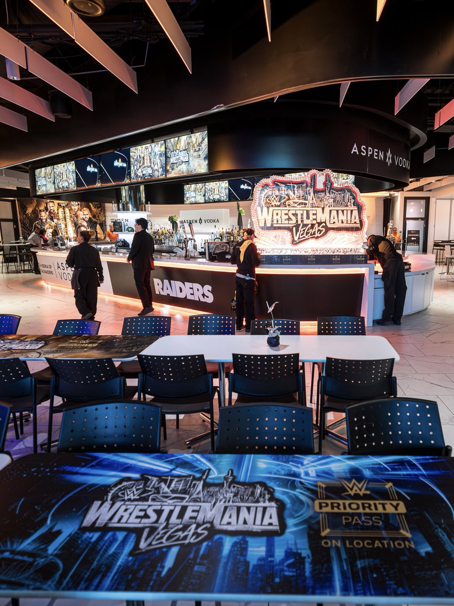 onlocationexp's tweet image. Stayed livin’ our best lives for two days #OnLocation inside @allegiantstadium 😁🙌 #WrestleMania