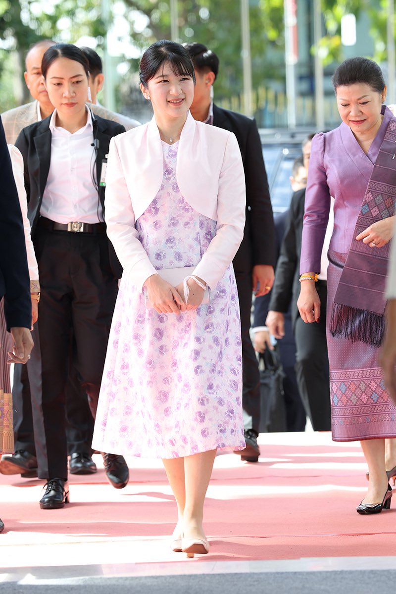 素うどん tweet media