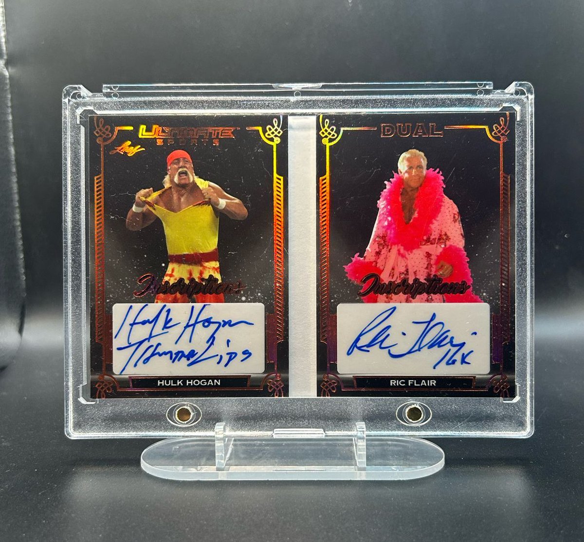 Ob1JohnKenob1's tweet image. Whoooo brother. Let’s do today’s booklet a little different. The 2 greatest sports entertainers ever. Hogan and Flair. Love the thunderlips inscription. Show me some cards, anything goes! #thehobby
