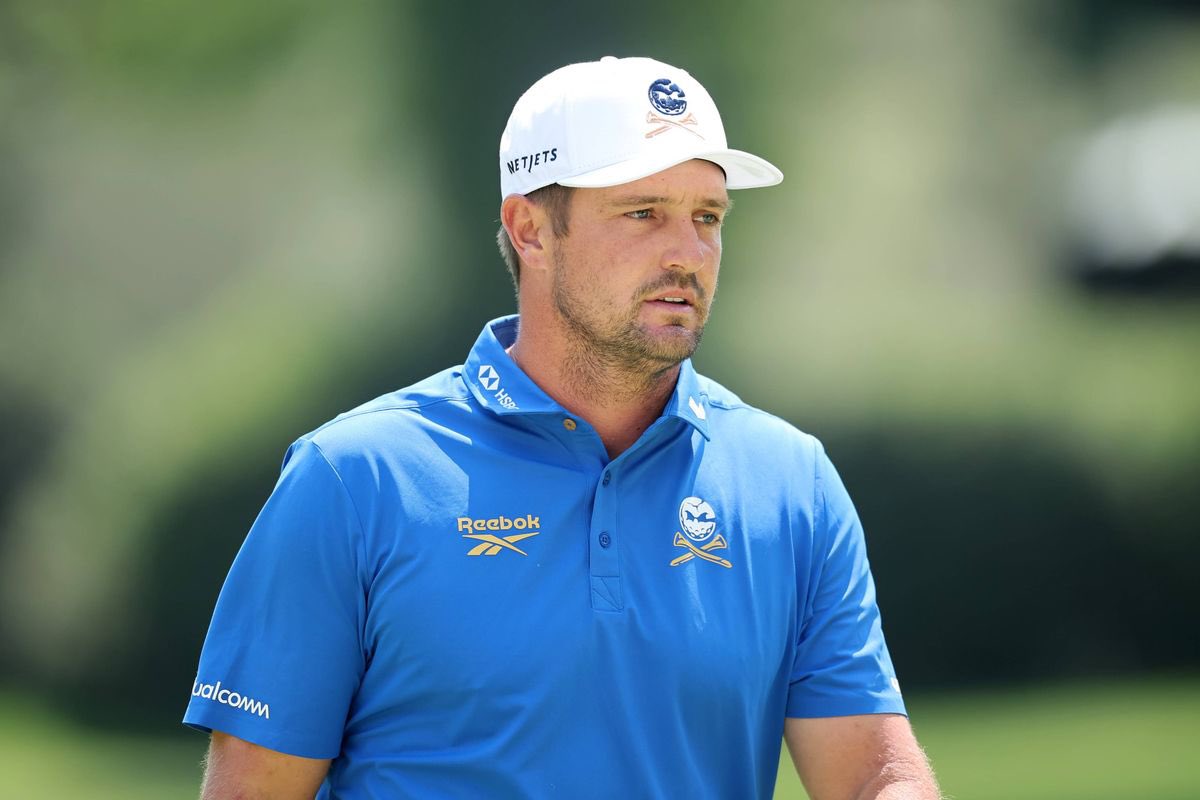 NUCLRGOLF's tweet image. 🚨🏌️✍️ #NOT GIVING UP — In an interview with @flushingitgolf, Bryson DeChambeau says he’s still in negotiations with LIV Golf: 

“We're still working on a potential contract. I haven’t given up on that and I think there will be a solution. But as of right now, my job is to help