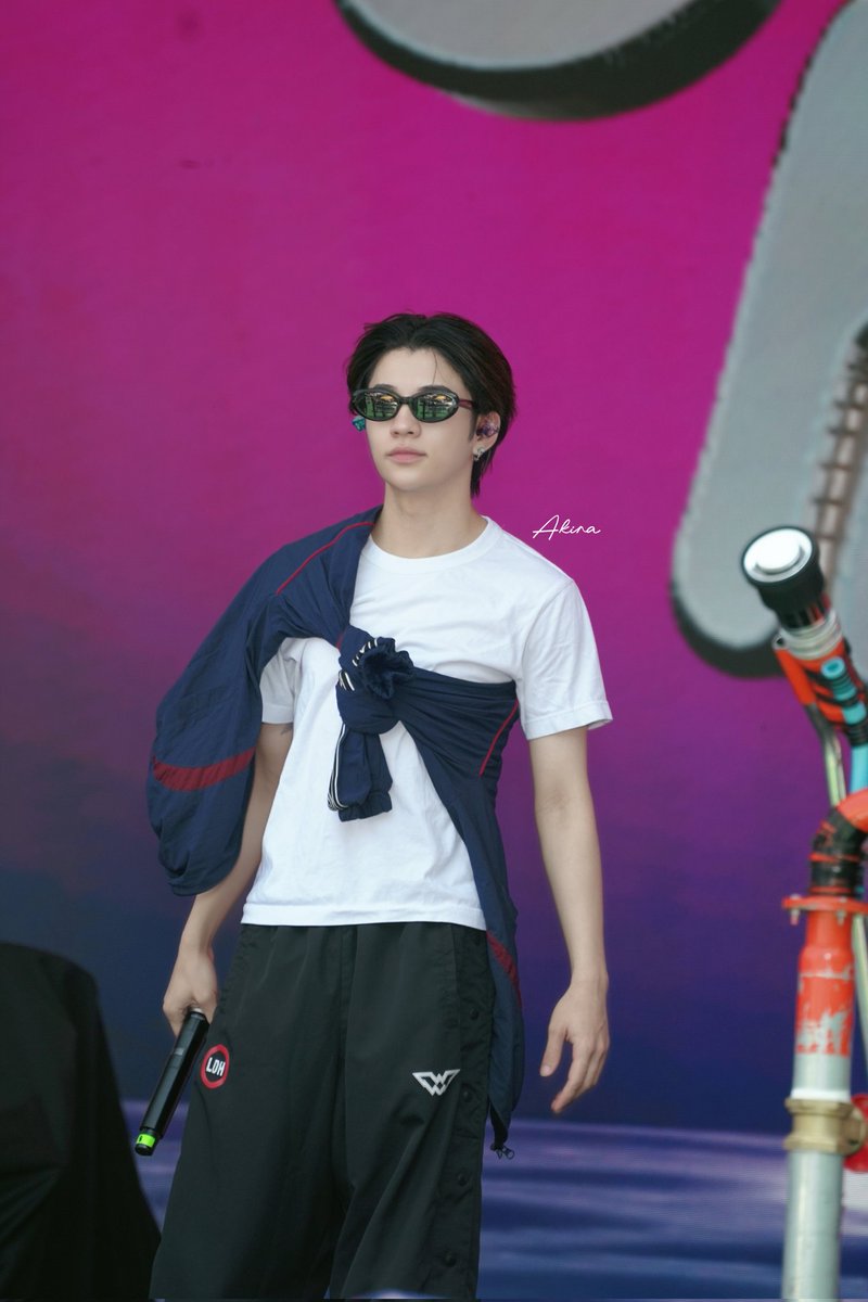 Light_Akira's tweet image. กีจังก้อตุ้วเท่านี้ยยยยย์ 🤏🏻 3ขวบเท่านั้นนนนน
#SuperFluid #SuperFluid2026
#KingPowerSongkran2026
#WHHinThailand
#WOLFHOWLHARMONY #WHH #GHEE