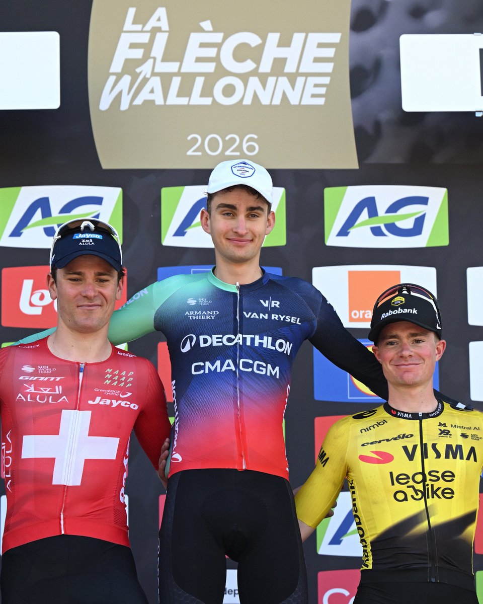 UCI_cycling's tweet image. 2026 #FlecheWallonne podium 👇

🥇 @seixas_paul - @decathloncmacgm
🥈 @mauro_schmid - Team Jayco AlUla @GreenEDGEteam 
🥉 @bentulett01 - @vismaleaseabike

📸 @GettySport | #Cycling #RoadCycling