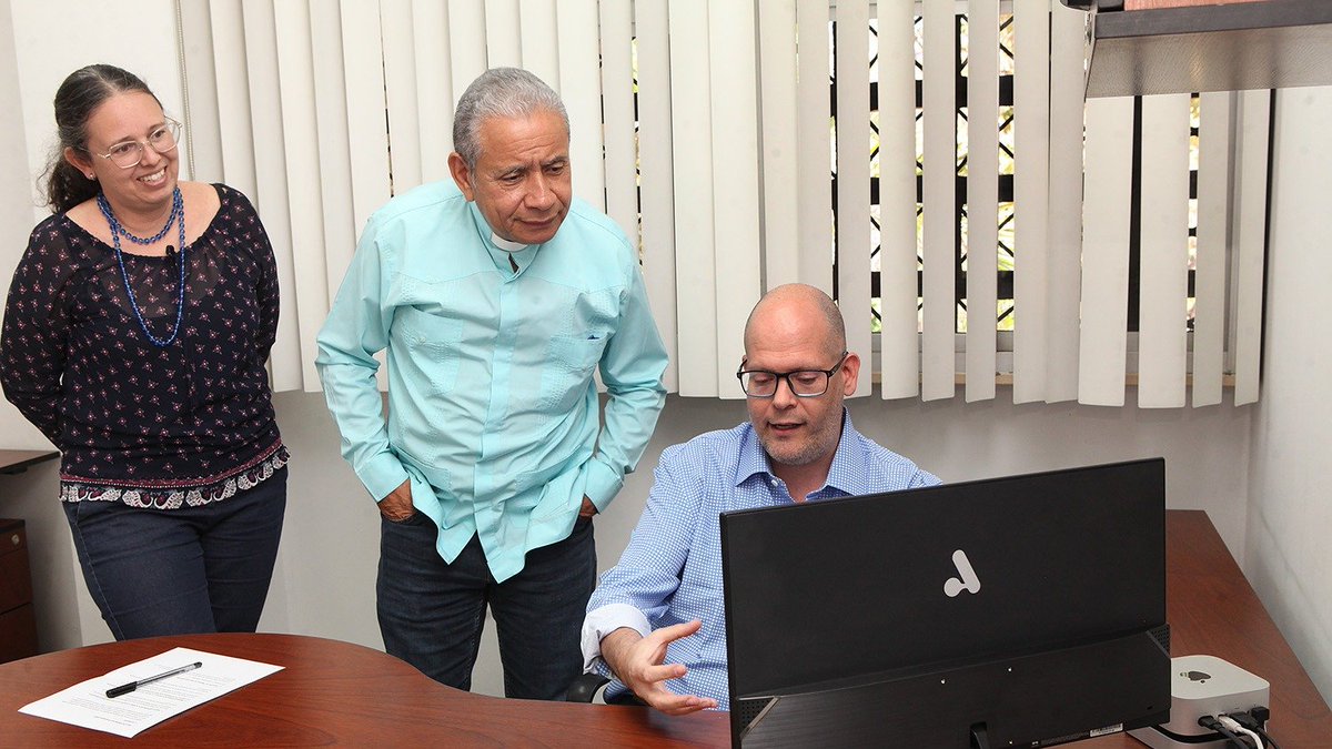 Extensión Social UCAB tweet media