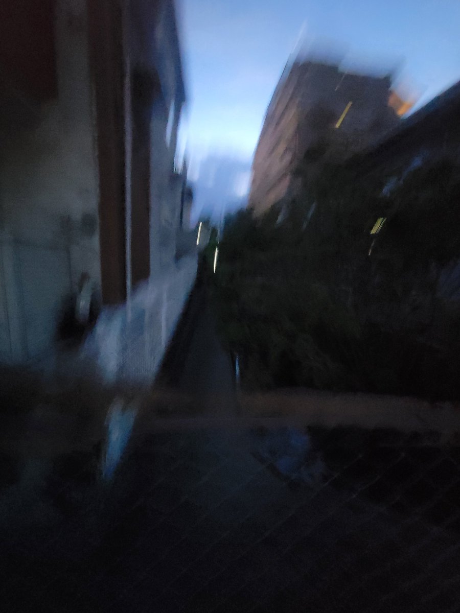 あお tweet media