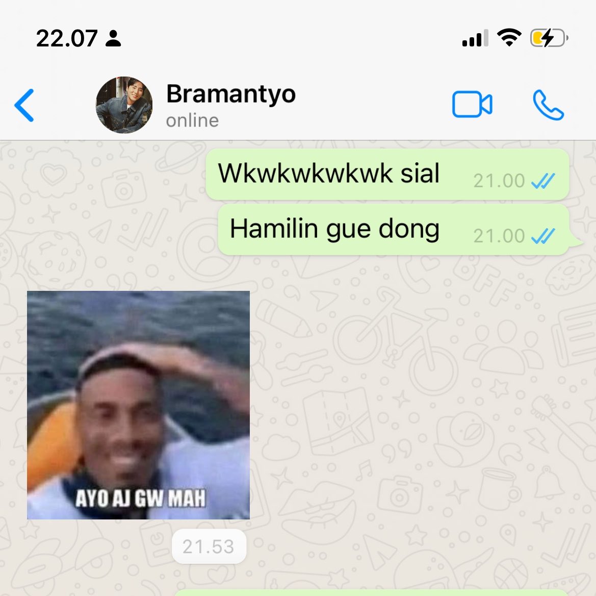 sunflowred's tweet photo. Masih soal hamil menghamili bersama pasangan dual income no kids kita https://t.co/puc6cwcHsL