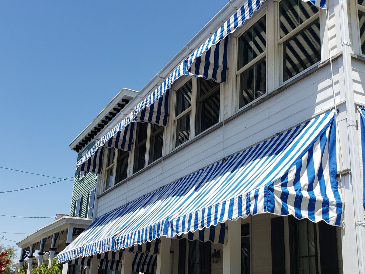 BillsCanvasShop's tweet image. A little shade can completely change how often you use your patio. We'll install an awning that makes the space feel cooler and more inviting. Contact Bill's Canvas Shop today to upgrade your outdoor experience. 
 
#Awnings #AwningSupplier #CustomAwnings