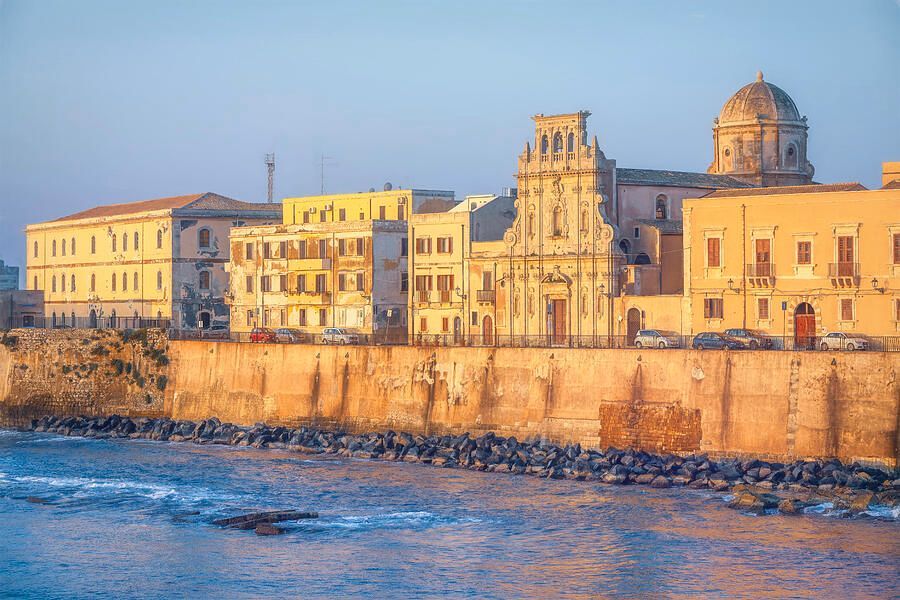 joancarroll's tweet image. Ortigia Sicily Waterfront Buildings Artistic! buff.ly/3WfKcN6 #ortigia #sicily #italy #europetravel #waterfront #artistic #warmlight #mediterranean #sea #ocean #architecture #artforsale #wallartforsale #giftideas @joancarroll