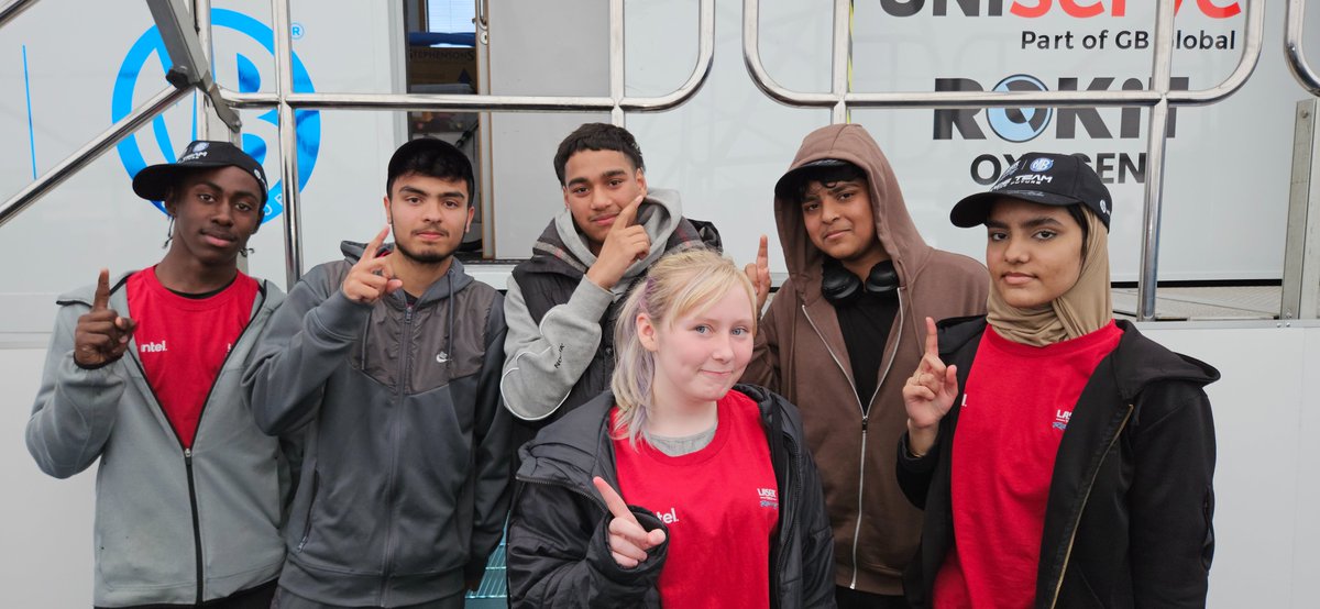 Fairfax_MAT's tweet image. Students from across the Trust went behind-the-scenes @DoningtonParkUK during an unforgettable STEM trip 🏁
A major highlight was meeting BTCC stars @gordonshedden &amp;amp; @AronTaylorSmith who held a Q&amp;amp;A and signed autographs!

Thank you for taking the time &amp;amp; @MBMotorsport_ for hosting