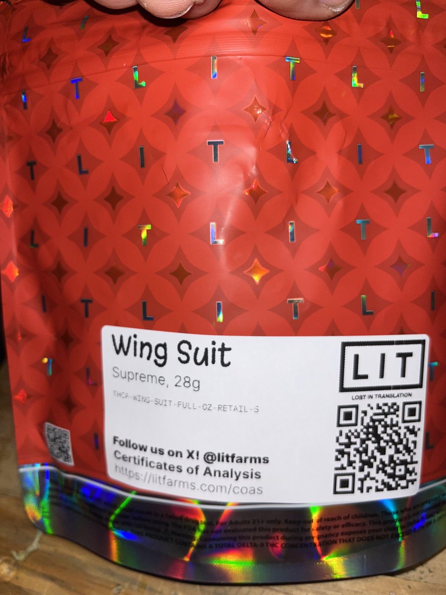 Mrrobot307's tweet photo. 🚀💨 “Wing Suit” by LIT Farms got me feeling like I’m gliding 😮‍🔥🌿
28g of straight pressure… loud, clean, and hitting just right 🔥
Taste is crazy 👇
🍊 Citrus burst up front
🌿 Gassy, earthy backbone
Use https://t.co/SEEJjwSvj7⁠� or use the code MrRobot at checkout for a 10% discount