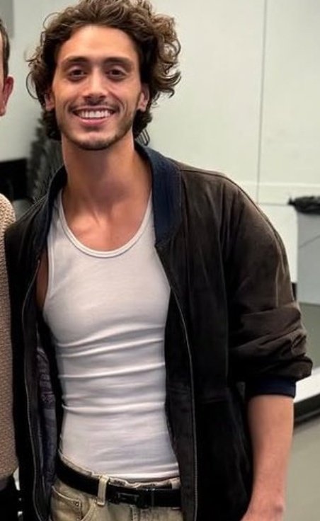 camila 🏒 tweet media