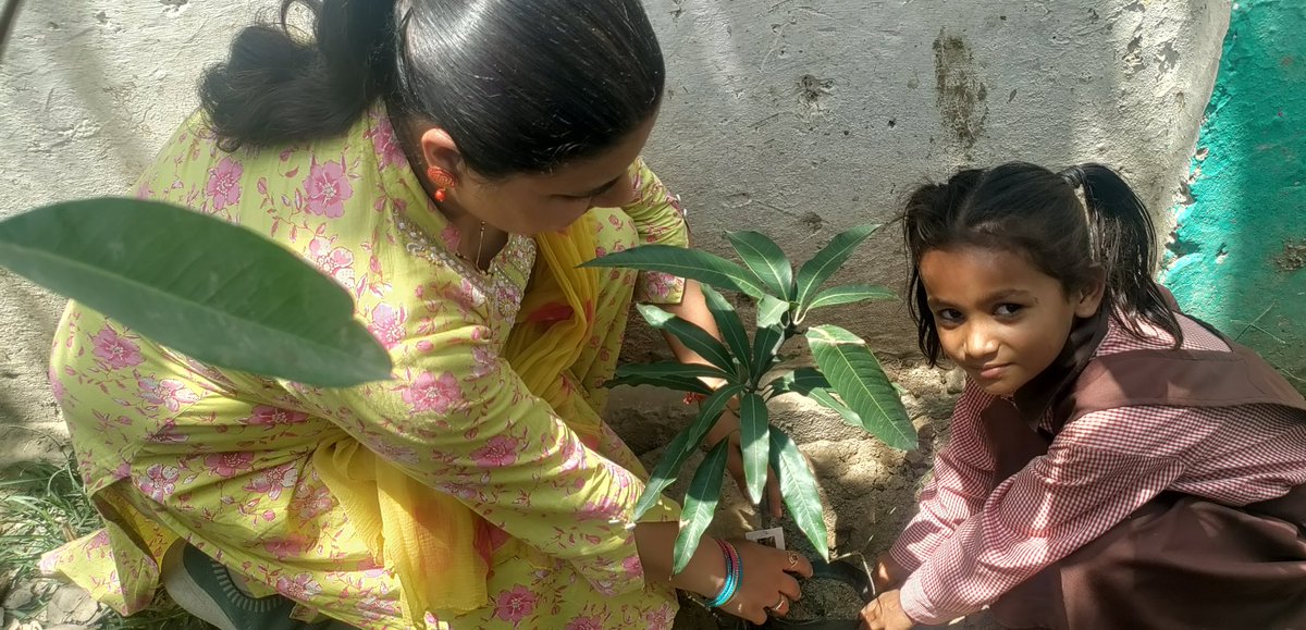 NvNamrata's tweet photo. Children @ Model_Primary_School_Unasi_Fatehganj_West_Bareilly celebrated #Earth_Day
#प्रकृति_मित्र_अभियान
मिशन शिक्षण संवाद
विश्व पृथ्वी दिवस
@basicshiksha_up @shikshansamvad @avanindrajadaun @UNEP @mygovindia @myogiadityanath https://t.co/cgtg0knEYV