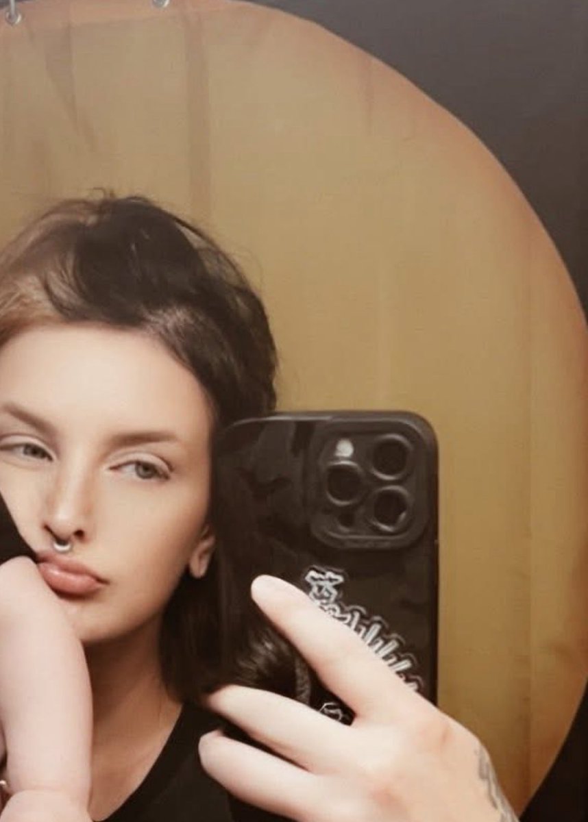 🖤 𝕲𝖍𝖔𝖘𝖙𝕲𝖎𝖗𝖑 🖤 tweet media