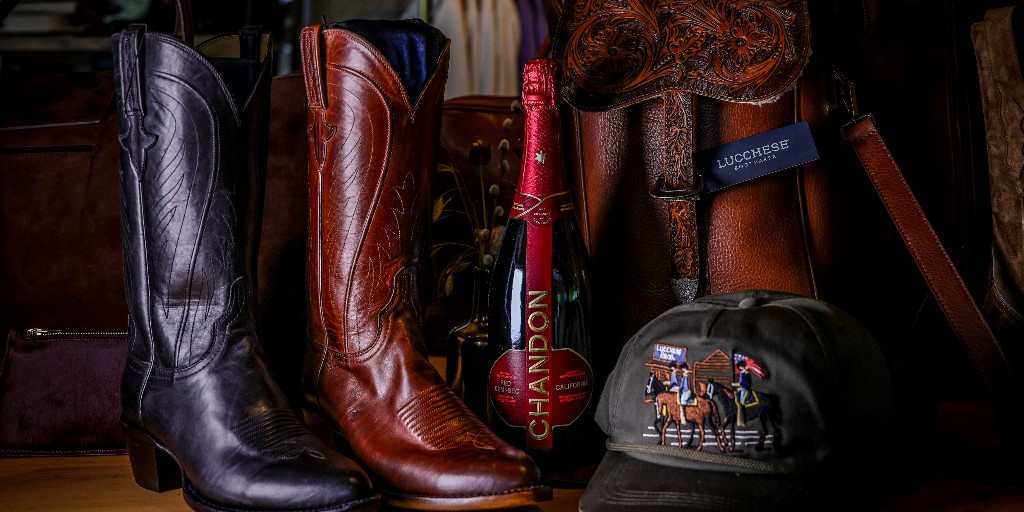 Live In The Vineyard Goes Country tweet media