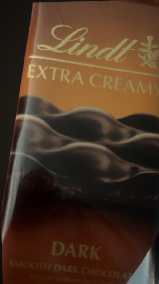 احب الدارك جوكلت وناااادر القى شي حلو 
هذا لذييذ فيه تقريبا 55% دارك جربوه😋