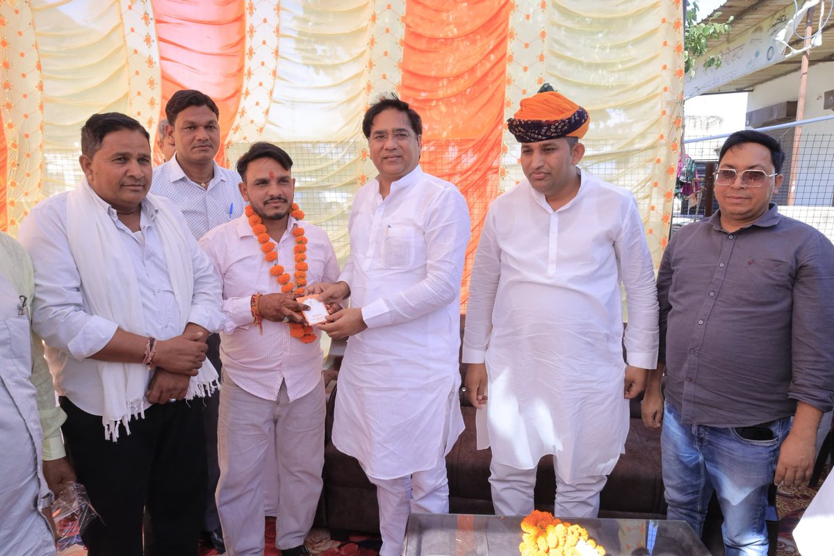 SureshRawatIN's tweet image. पुष्कर विधानसभा में क्षेत्र के परिवारजनों के आयोजित विभिन्न मांगलिक कार्यक्रमों में सम्मिलित होकर हार्दिक बधाई और शुभकामनाएं प्रदान की।

#SSR #Pushkar