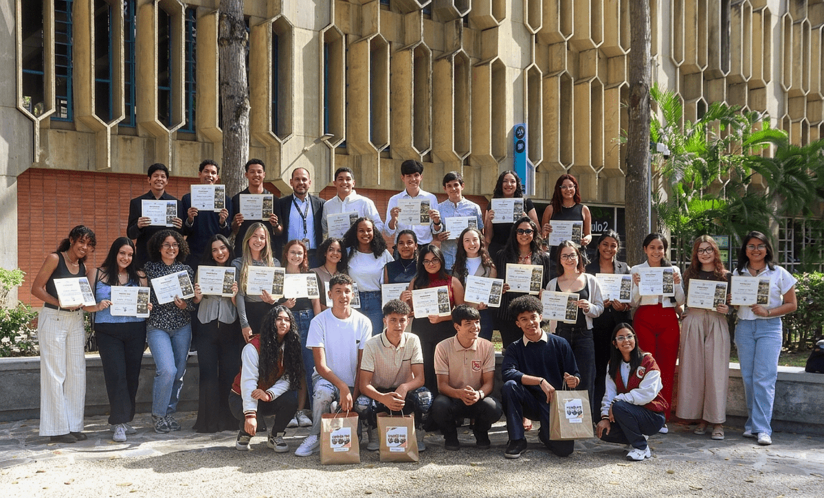 Extensión Social UCAB tweet media