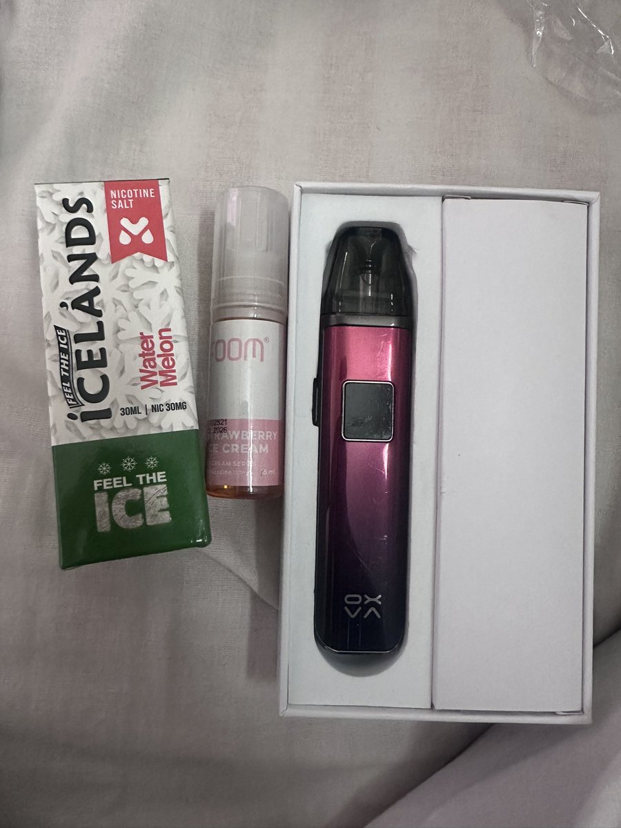 way2hat's tweet photo. Guysss barangkali ada yang minat aku mau preloved pod oxva xlim pro 150k ajaa nego minat dm atau reply yaa #zonauang #zonajajan #preloved #pod https://t.co/iDKoDGkGb7