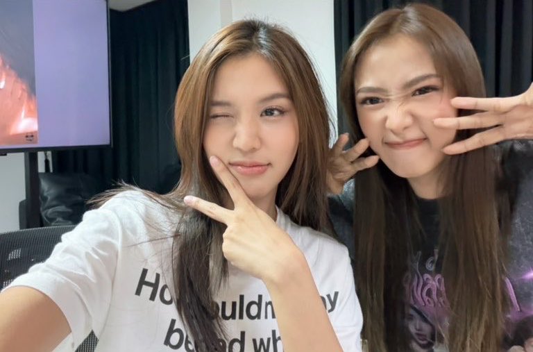 พม๋ tweet media