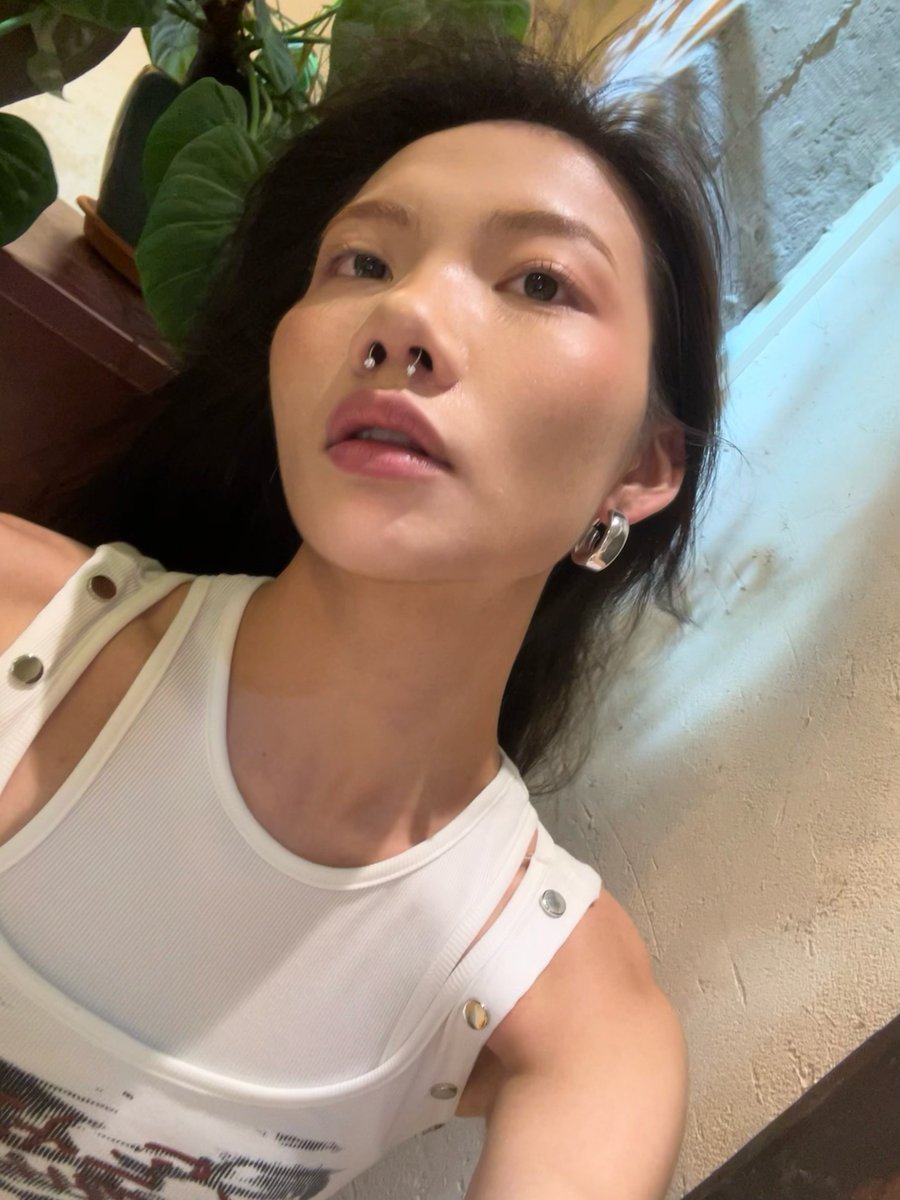 萨利亚 tweet media