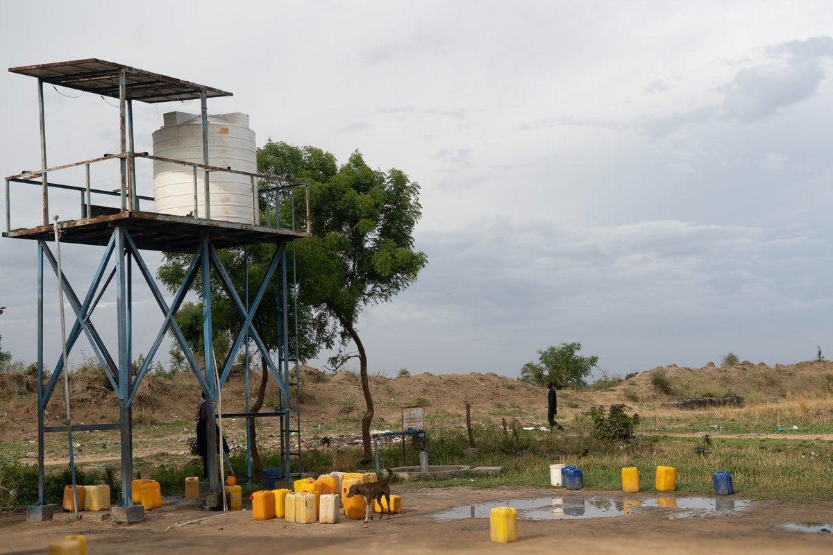 unicefssudan's tweet image. Water is life, but for displaced families fleeing violence in Jonglei, it is a lifeline.

#UNICEF &amp;amp; partners are on the ground setting up safe water points, providing water purification tablets as well as health &amp;amp; nutrition support🙏to @OCHASouthSudan @AuswaertigesAmt @StateDept