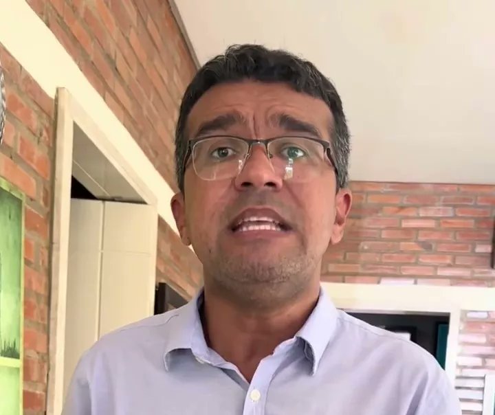 Lahésio diz que recebeu oferta de dinheiro para deixar disputa ao governo