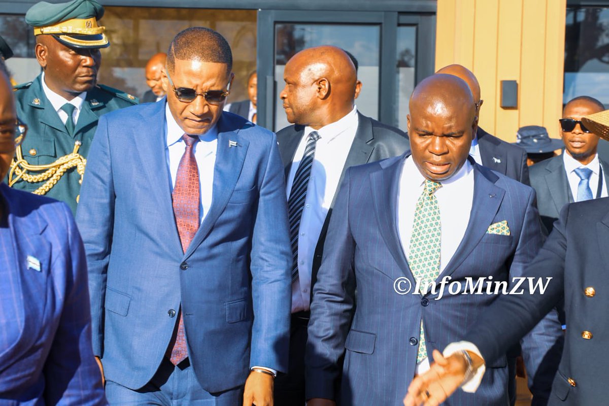 InfoMinZW's tweet image. This afternoon, visiting President Duma Gideon Boko @BWPresidency toured the Geo Pomona Waste Management site in Pomona, Harare. President Boko was welcomed by CEO and Executive Chairman, Dilesh Nguwaya, who led him on a tour of the site. 
#Zimbabwe
@Botswana