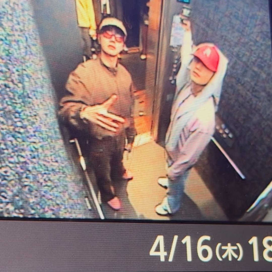 debs⁷ VAI VER O BTS tweet media