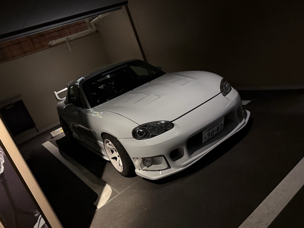 ラブホの照明やけに雰囲気あって草